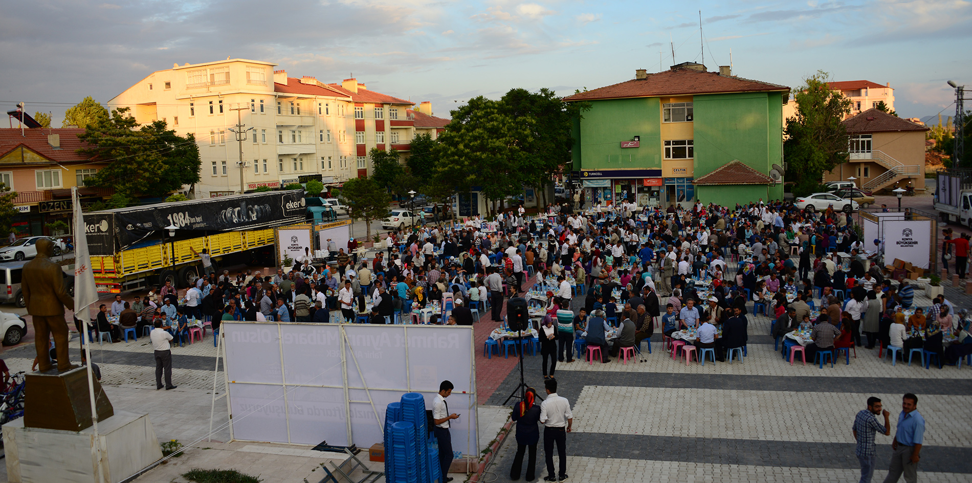 Başkan Akyürek, Çeltik İftarında Çocukları Sevindirdi