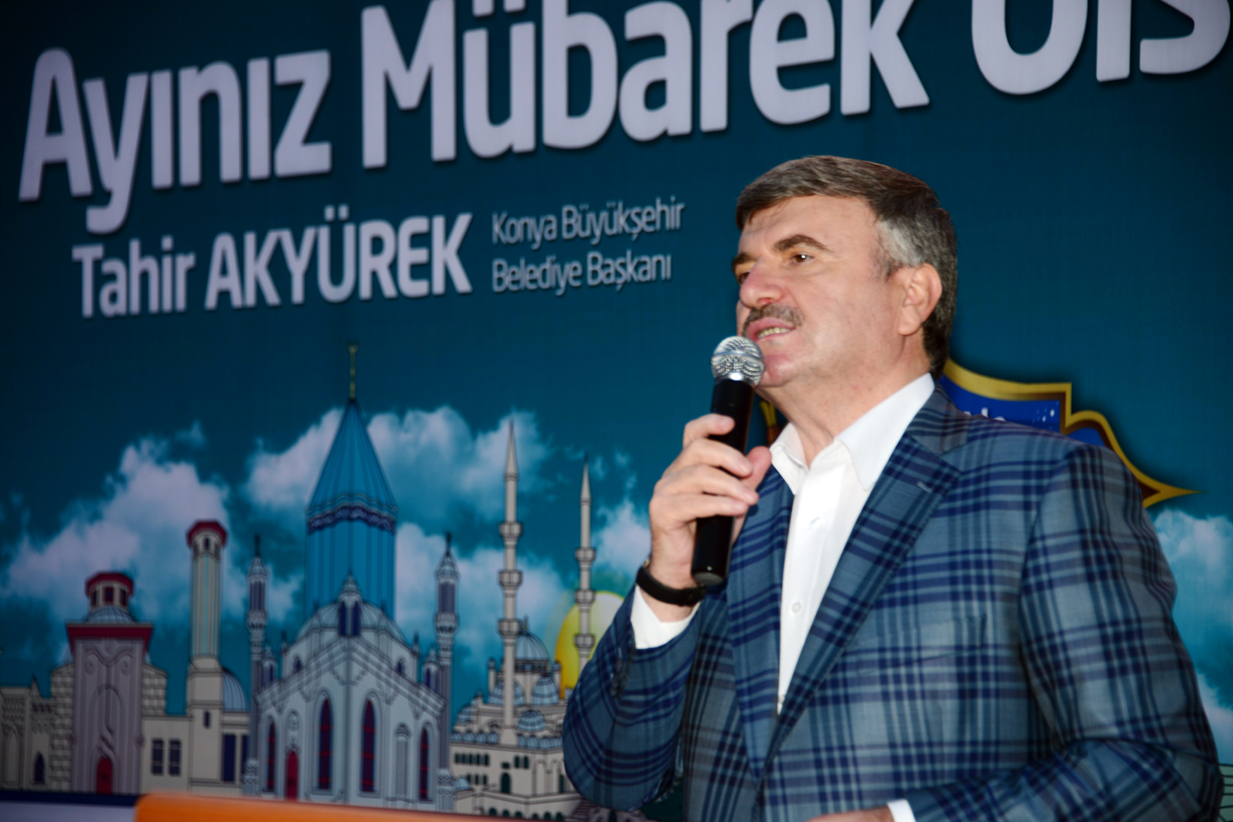 Başkan Akyürek, Çeltik İftarında Çocukları Sevindirdi