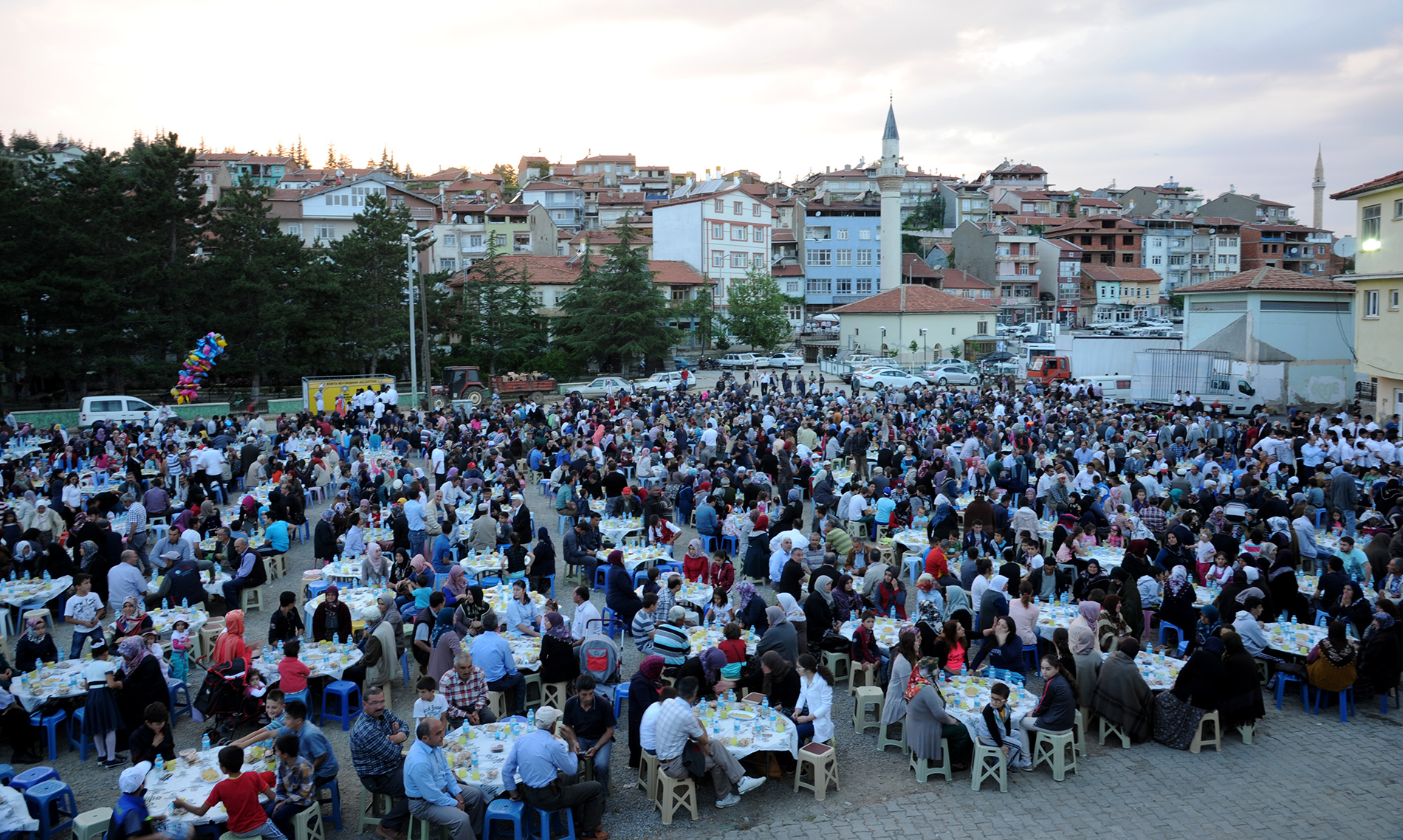 Akyürek: Müslüman Kardeşlerimize Dua Edelim