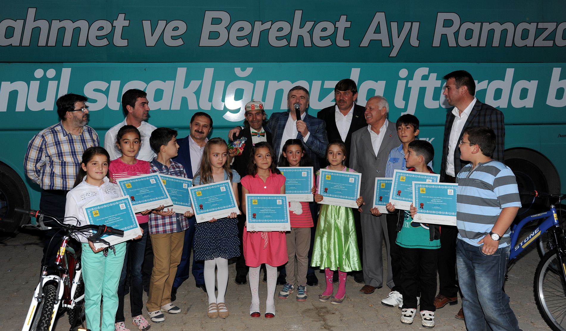 Akyürek: Müslüman Kardeşlerimize Dua Edelim