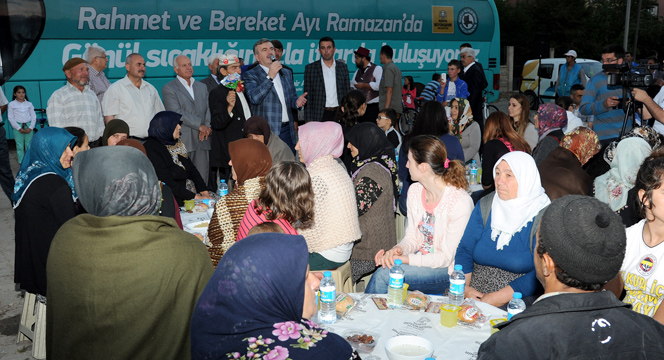 Akyürek: Müslüman Kardeşlerimize Dua Edelim