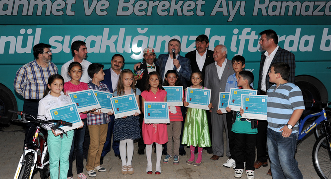 Akyürek: Müslüman Kardeşlerimize Dua Edelim
