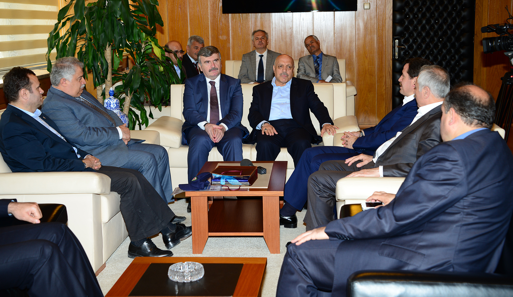 Hak-İş ve Memur-Sen 1 Mayıs'ı Konya'da Kutluyor