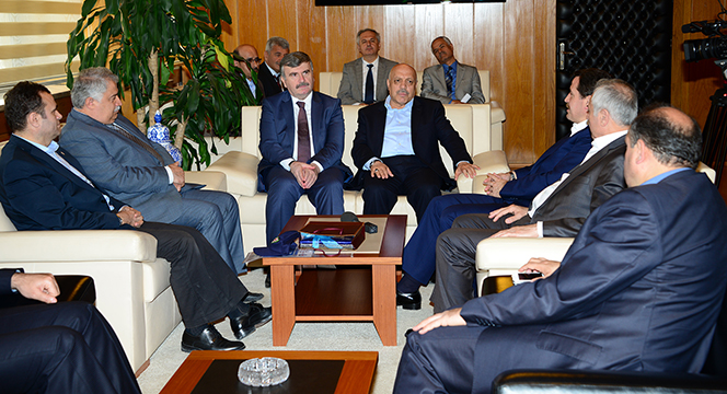Hak-İş ve Memur-Sen 1 Mayıs'ı Konya'da Kutluyor