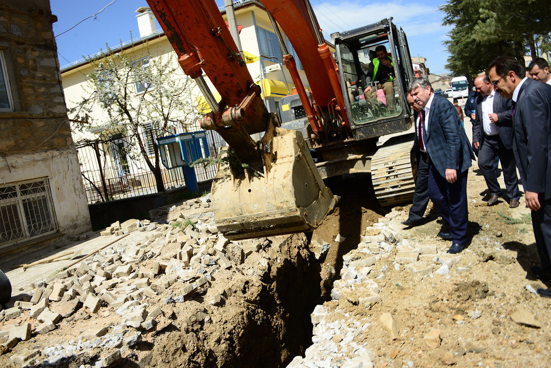 Başkan Akyürek 28 İlçede Yatırımları Başlattı