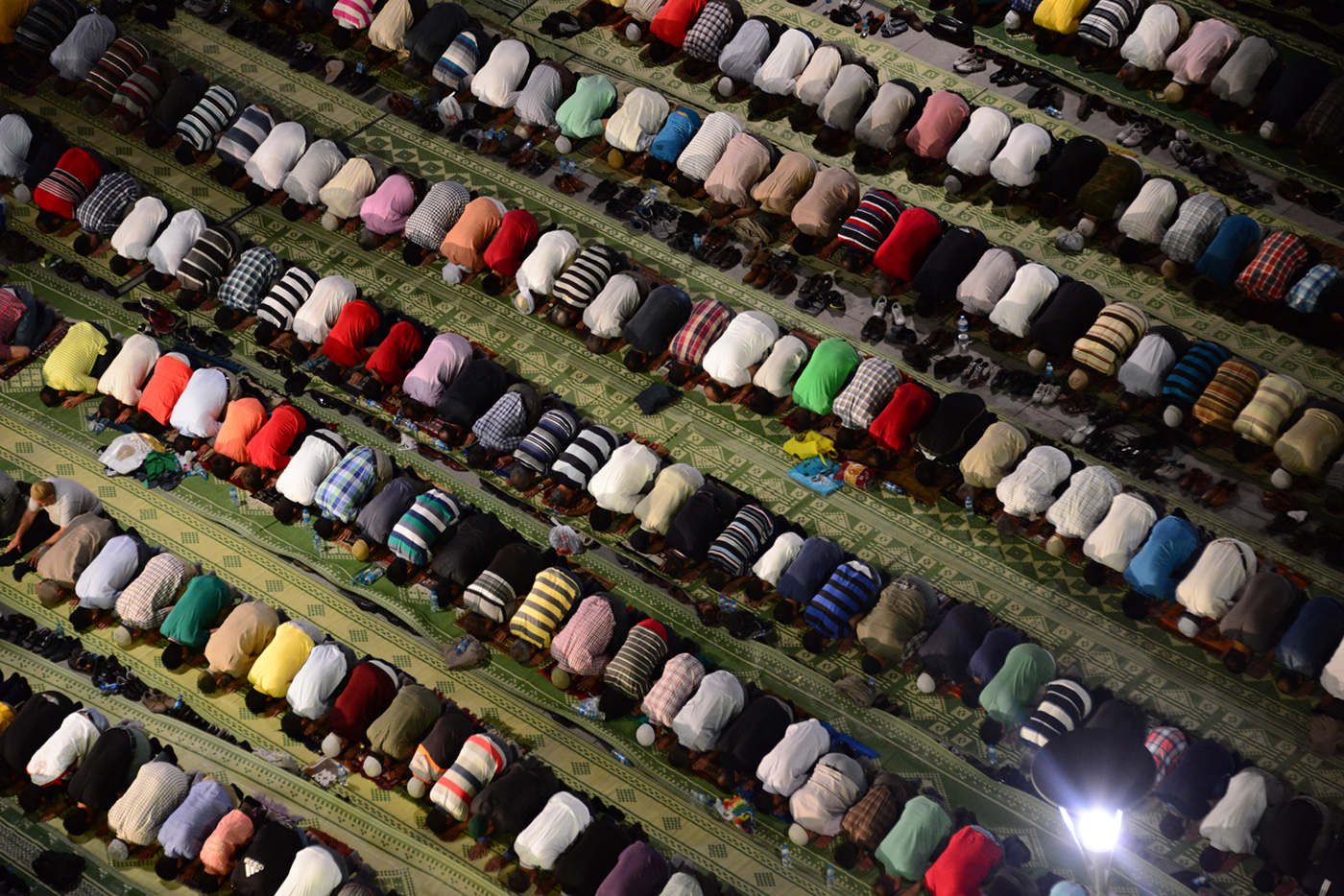 Mevlana Meydanı'nda Muhteşem Kadir Gecesi Coşkusu