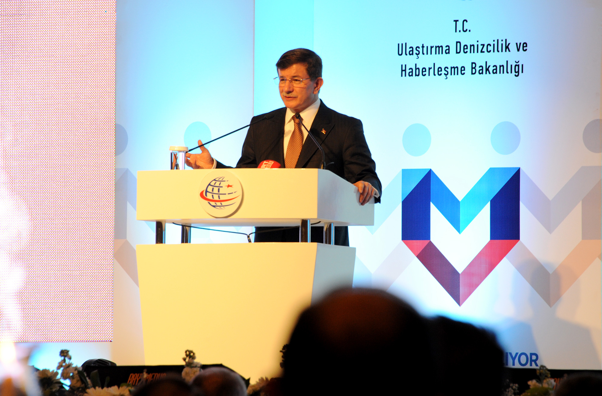 Başbakan Davutoğlu'ndan Konya'ya Metro Müjdesi