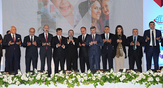 Başbakan Davutoğlu'ndan Konya'ya Metro Müjdesi