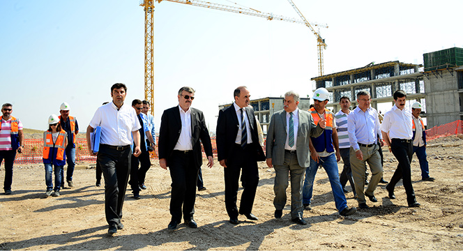 Vali Erol ve Başkan Akyürek NEÜ Kampüs İnşaatını İnceledi