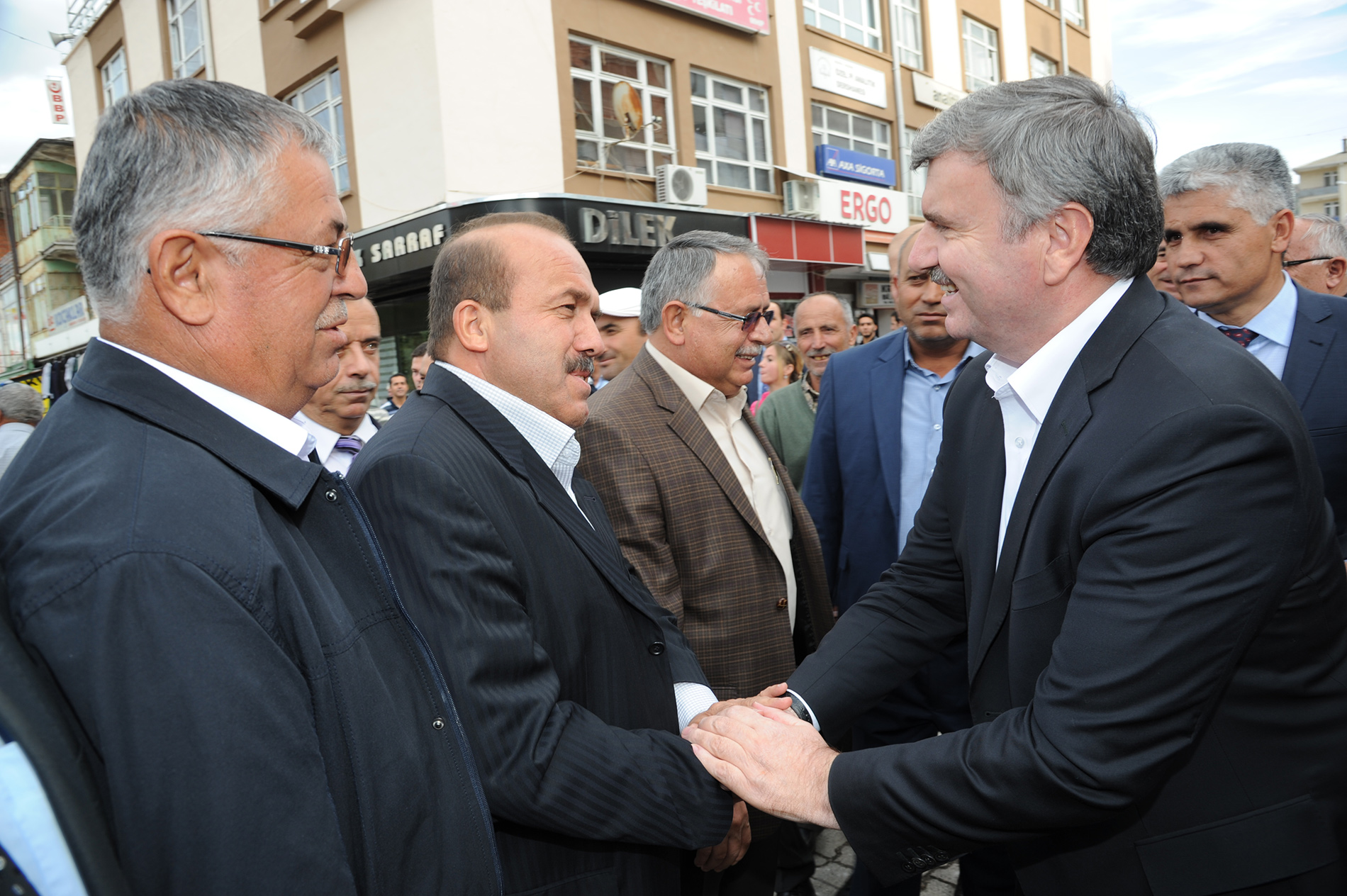 Değerlerimizi Asla Kaybetmemeliyiz