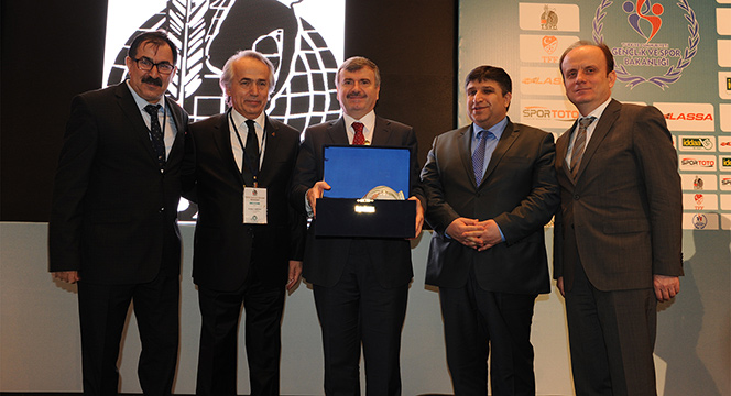 Sporla Yaşayan Değil, Sporu Yaşatan Şehir