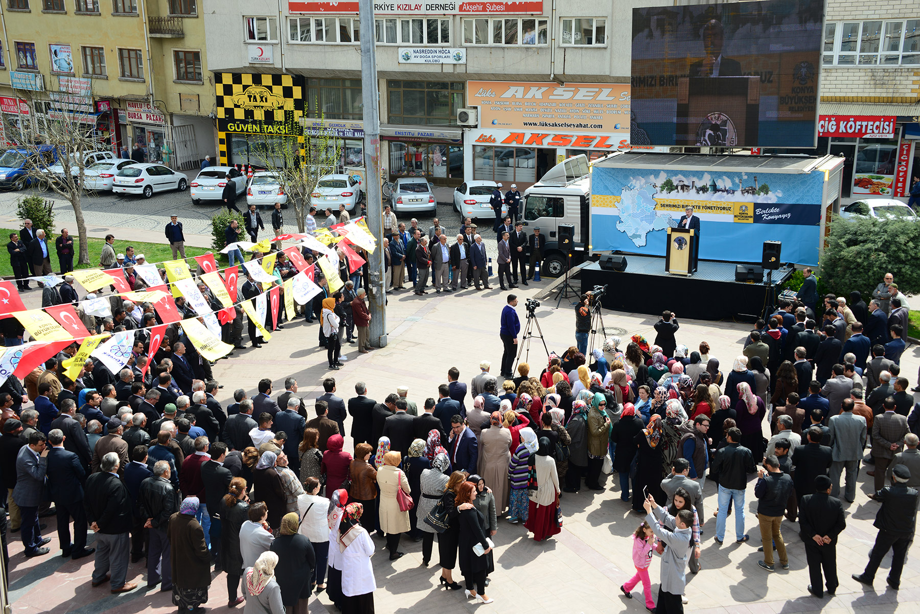 Büyükşehir'den İlçelere Yatırım Yağmuru Başladı