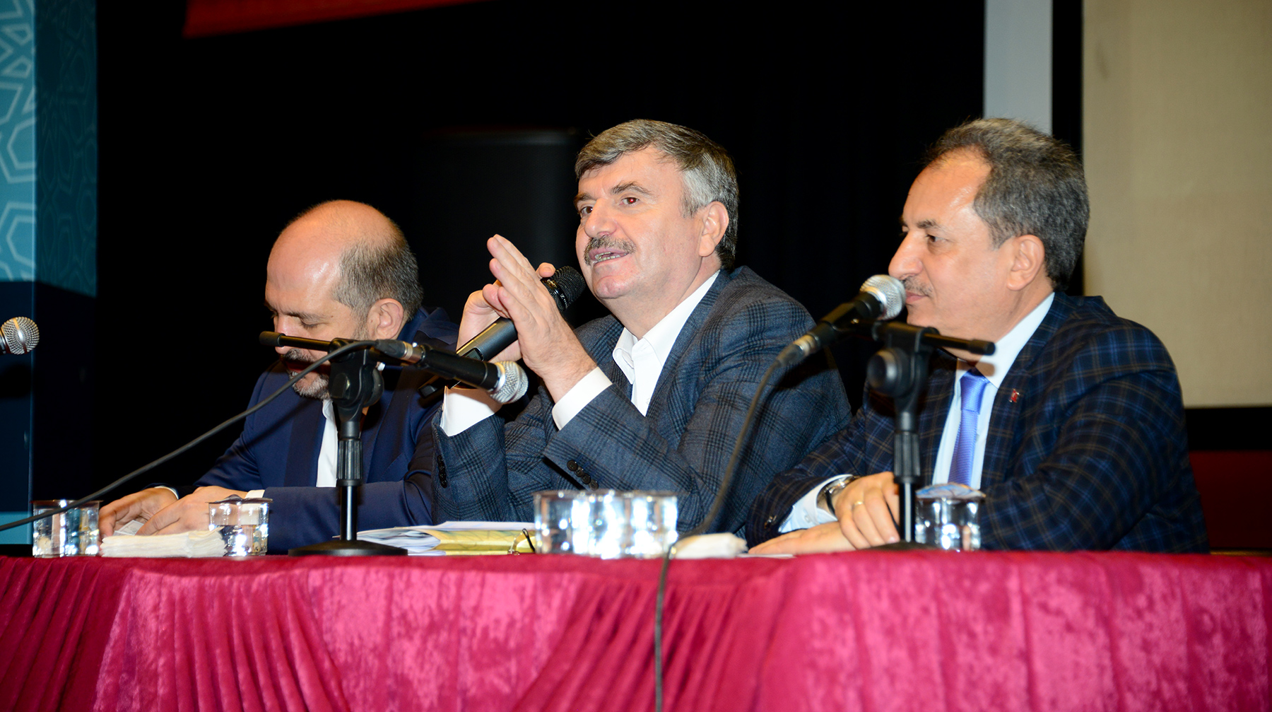 Büyükşehir'den İlçelere Yatırım Yağmuru Başladı