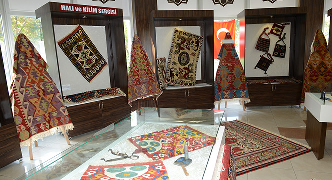 Halı ve Kilim Dokuma Geleneği KOMEK'te Canlanıyor