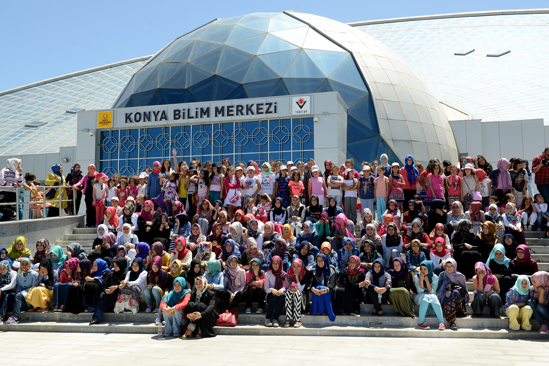 Yaz Okulu Öğrencileri Hem Öğreniyor, Hem Eğleniyor