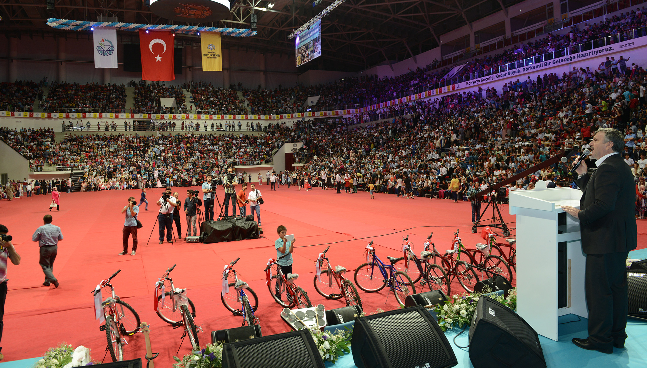 KOMEK Yaz Okulu'ndan Muhteşem Final Gecesi