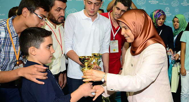 KOMEK Yaz Okulu'ndan Muhteşem Final Gecesi
