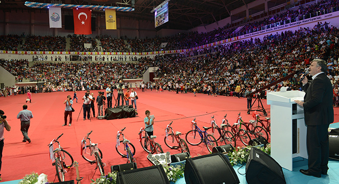 KOMEK Yaz Okulu'ndan Muhteşem Final Gecesi