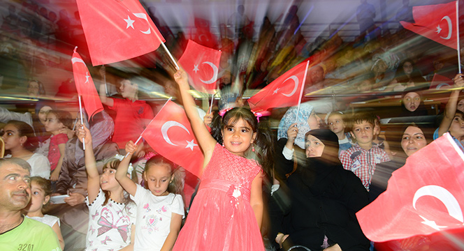 KOMEK Yaz Okulu'ndan Muhteşem Final Gecesi