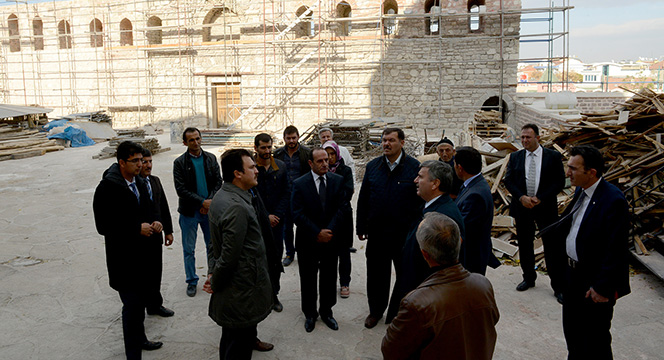 Başkan Akyürek Alaaddin Camii'nde İncelemelerde Bulundu