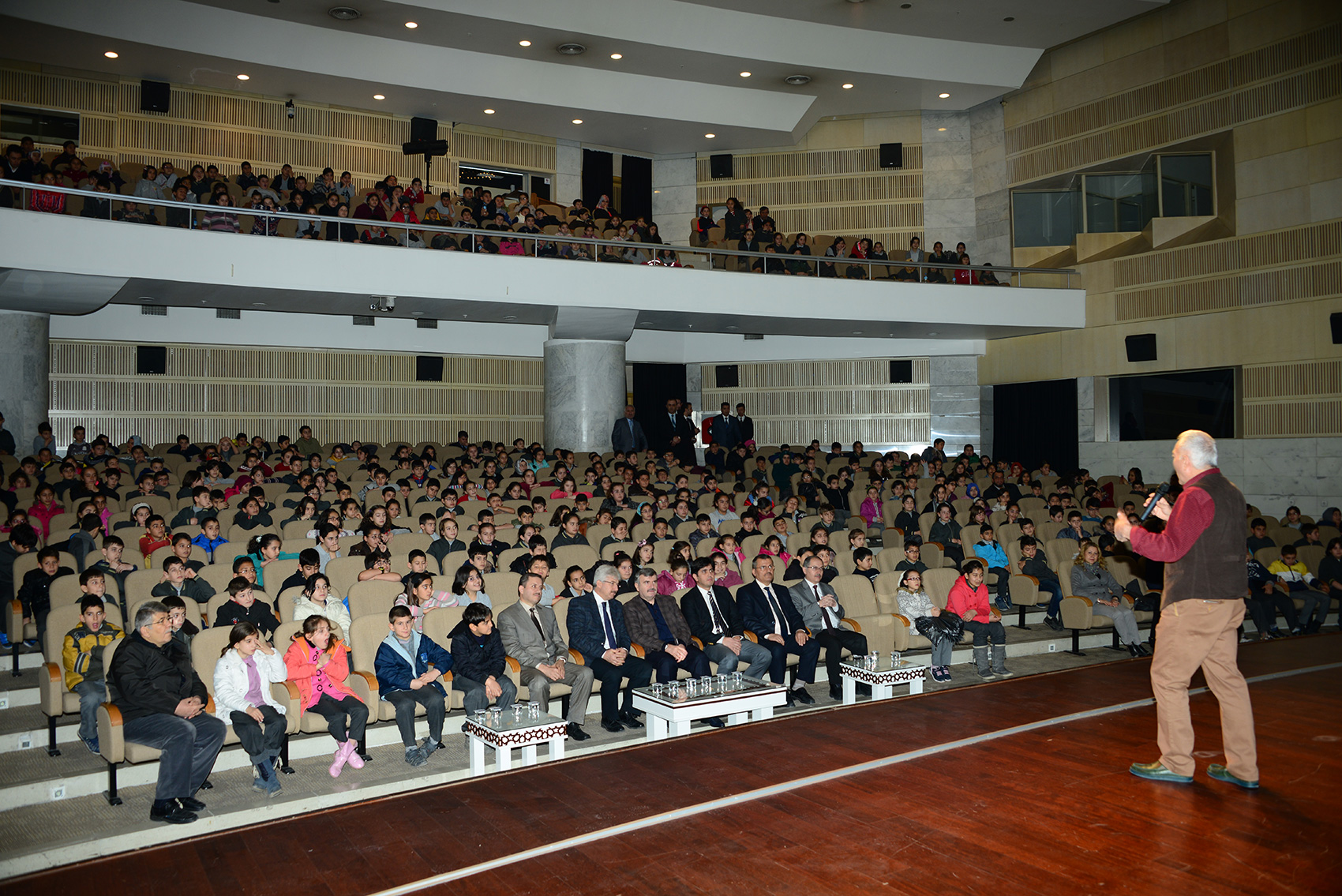 40 Bin Öğrenciye Değerler Eğitimi Semineri