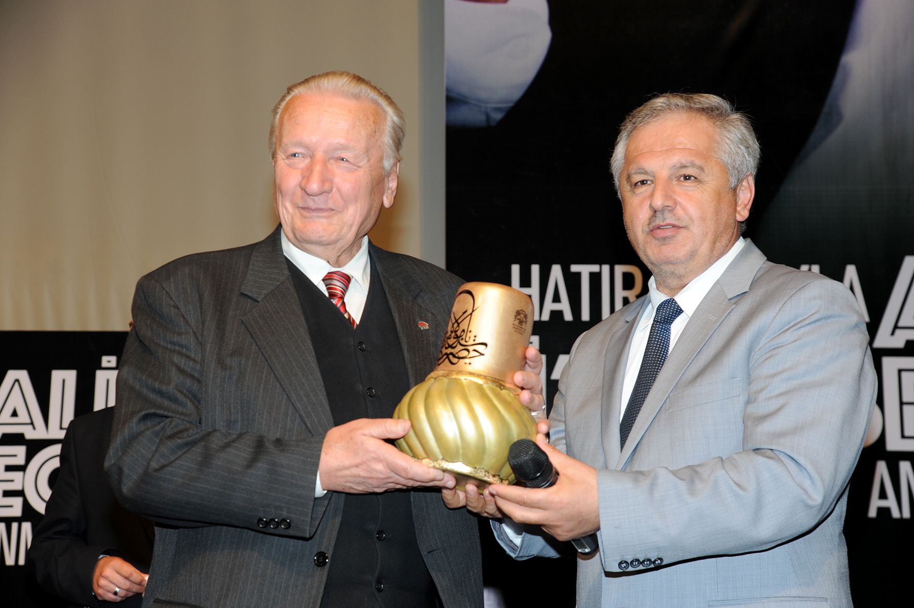 Bilge Kral Aliya İzzetbegoviç Konya'da Anıldı