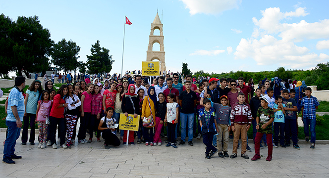 2015'te 2015 Genç Çanakkale'ye Gönderildi