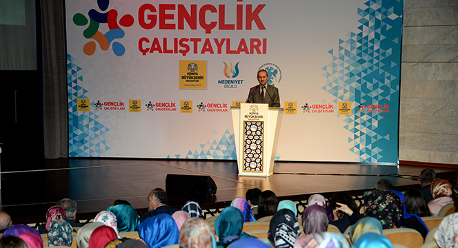 Gençlik Çalıştayında 'Gençlik ve Toplumsal Değişim' Konuşuluyor