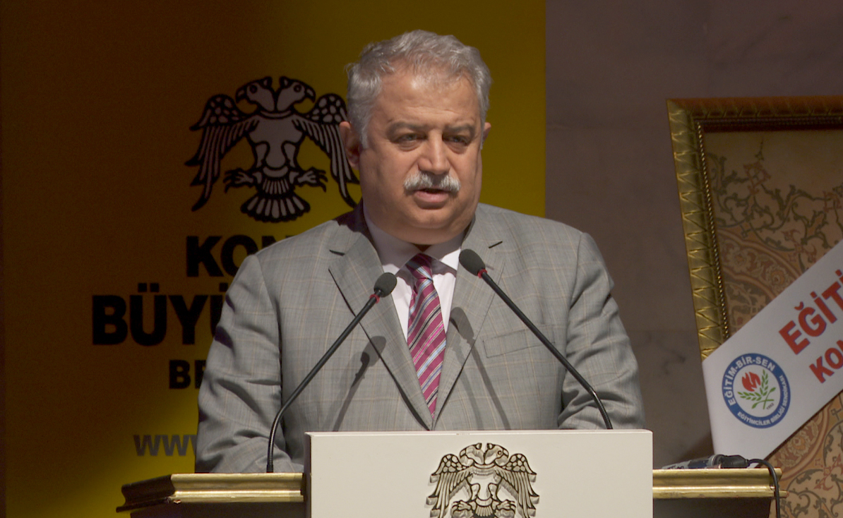  'İslam Medeniyetinin Yeniden İhyasına İhtiyaç Var'
