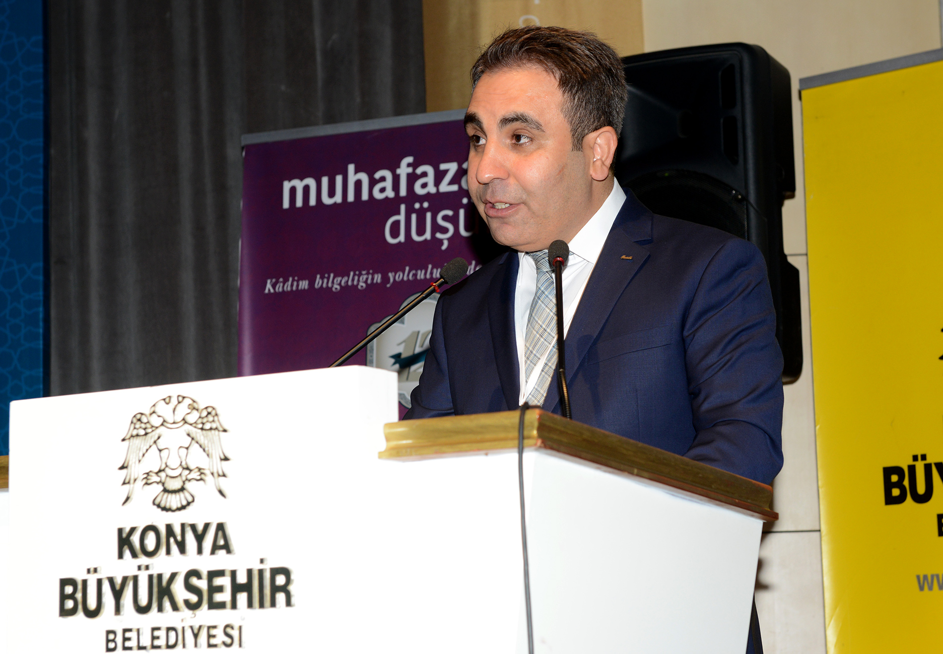  'İslam Medeniyetinin Yeniden İhyasına İhtiyaç Var'
