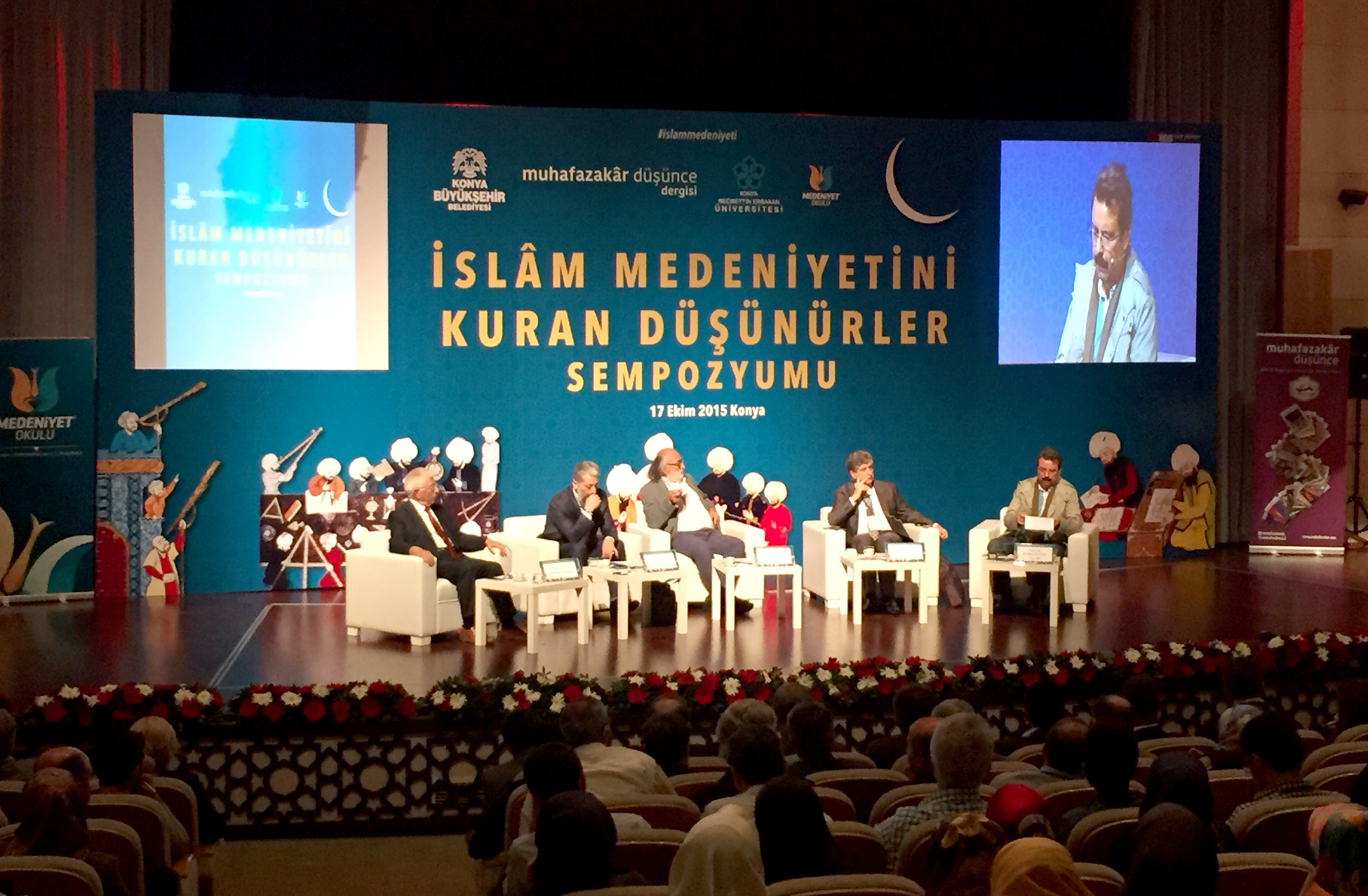  'İslam Medeniyetinin Yeniden İhyasına İhtiyaç Var'