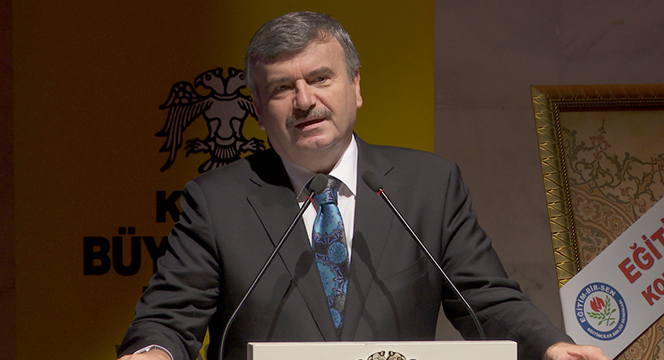  'İslam Medeniyetinin Yeniden İhyasına İhtiyaç Var'
