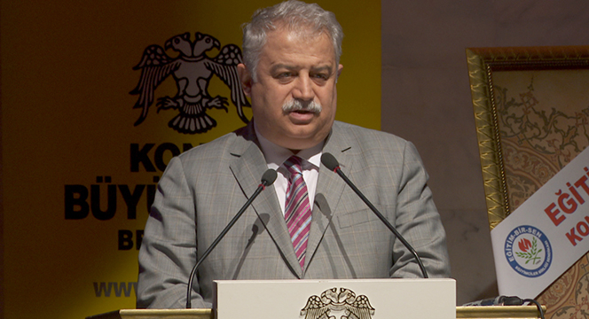  'İslam Medeniyetinin Yeniden İhyasına İhtiyaç Var'