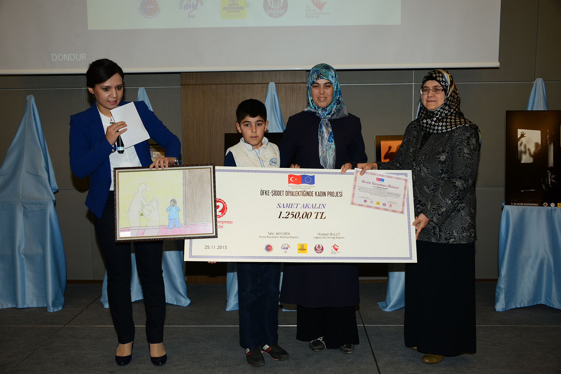 Aile İçi Şiddet Bitirilmeden Toplumsal Huzur Sağlanamaz