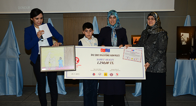 Aile İçi Şiddet Bitirilmeden Toplumsal Huzur Sağlanamaz