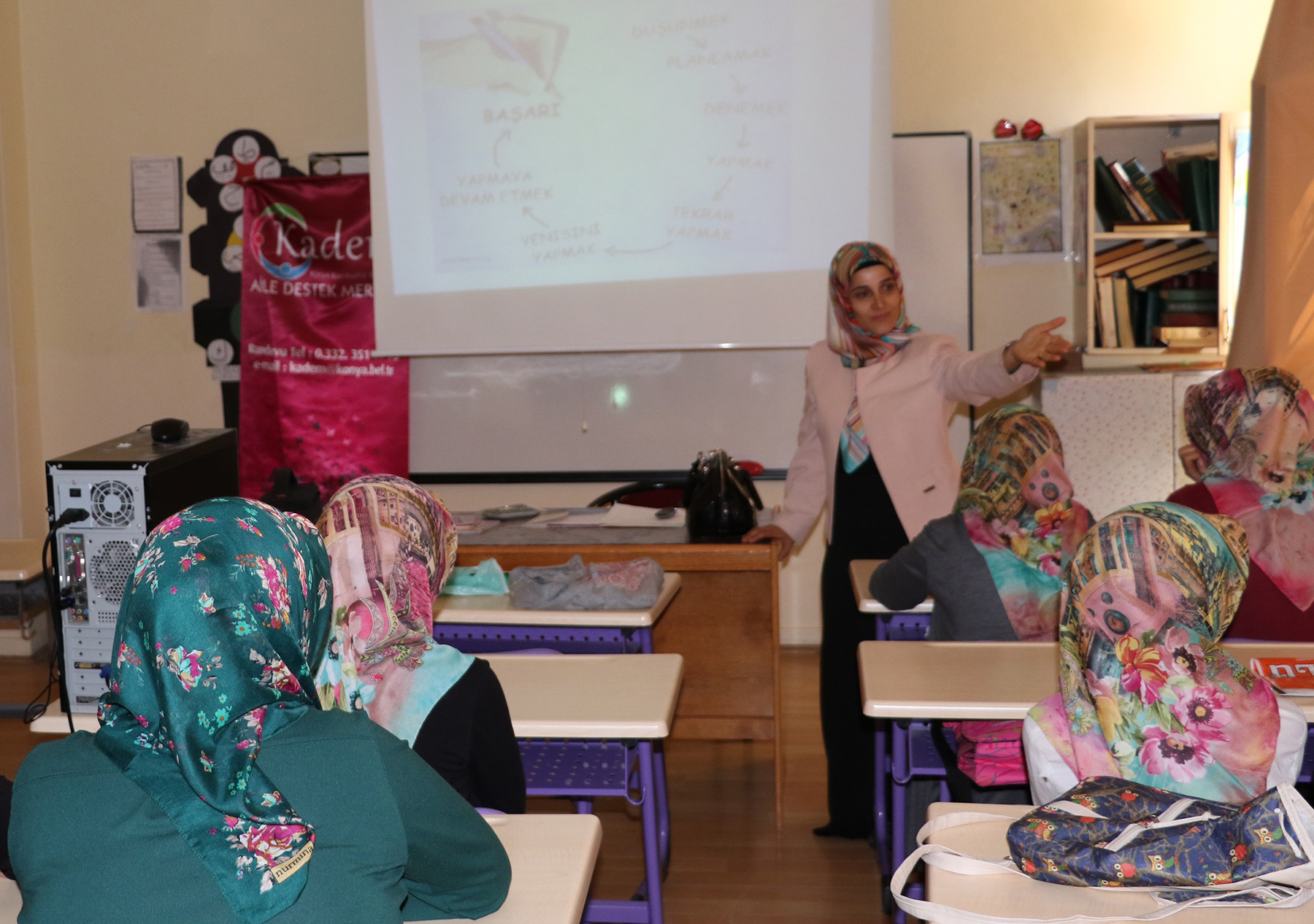 Kadem'den 24 İlçede Genç Eğitim Semineri