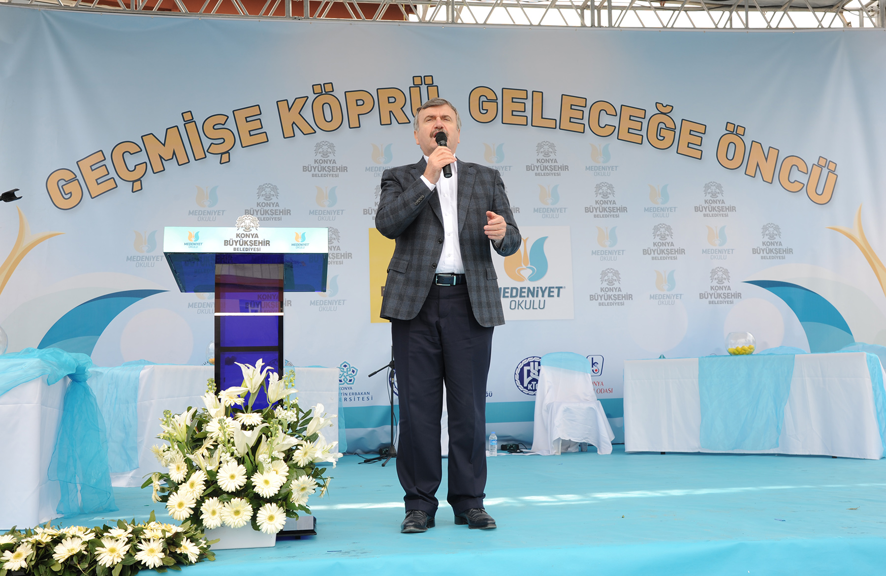 'Medeniyet Okulu' Toplumun Tamamını Kucaklıyor