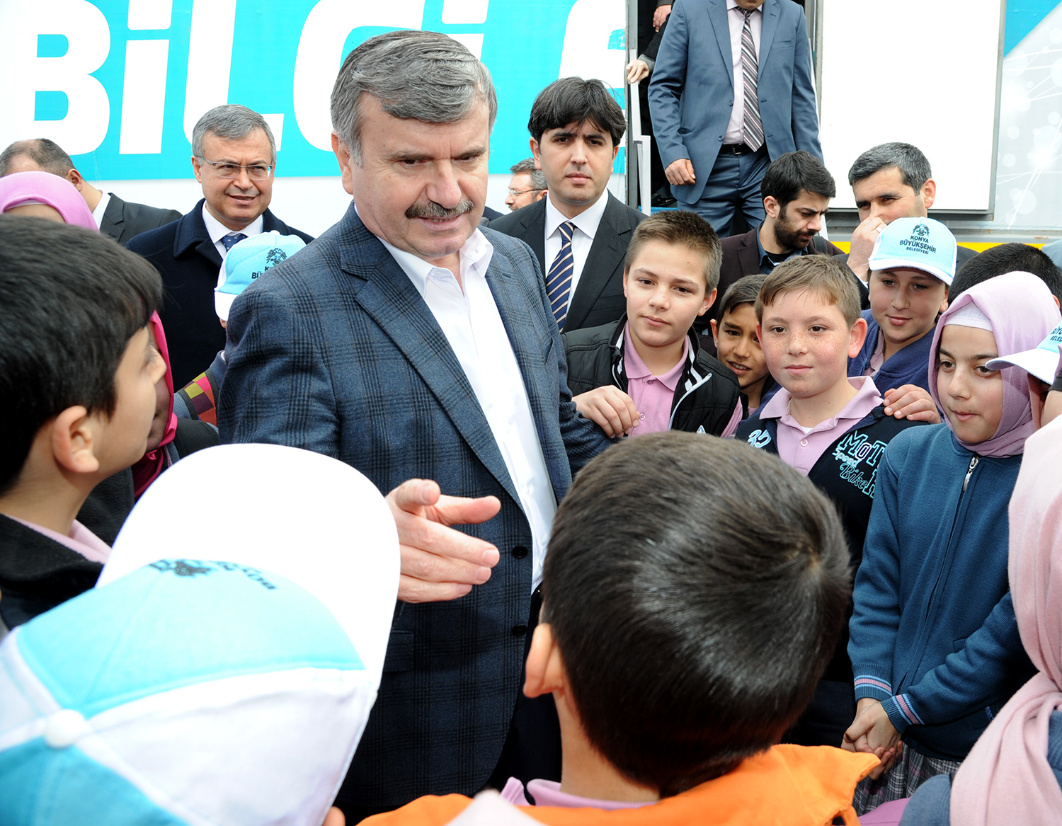 'Medeniyet Okulu' Toplumun Tamamını Kucaklıyor
