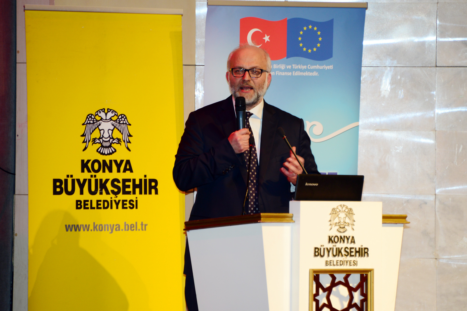 Popüler kültür Aile Okulu Seminerlerinde anlatıldı