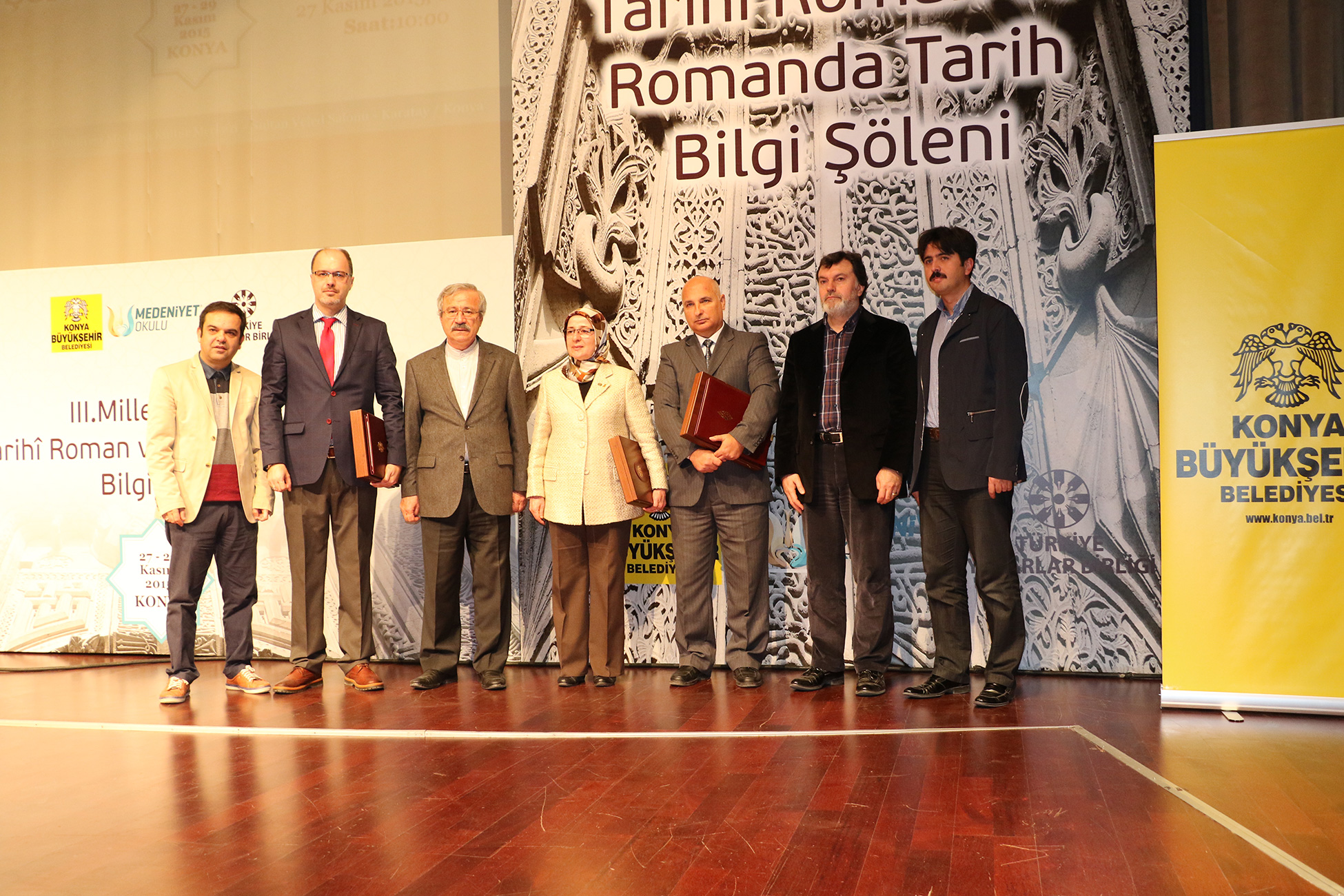 Tarihi Roman ve Romanda Tarih Bilgi Şöleni Sona Erdi