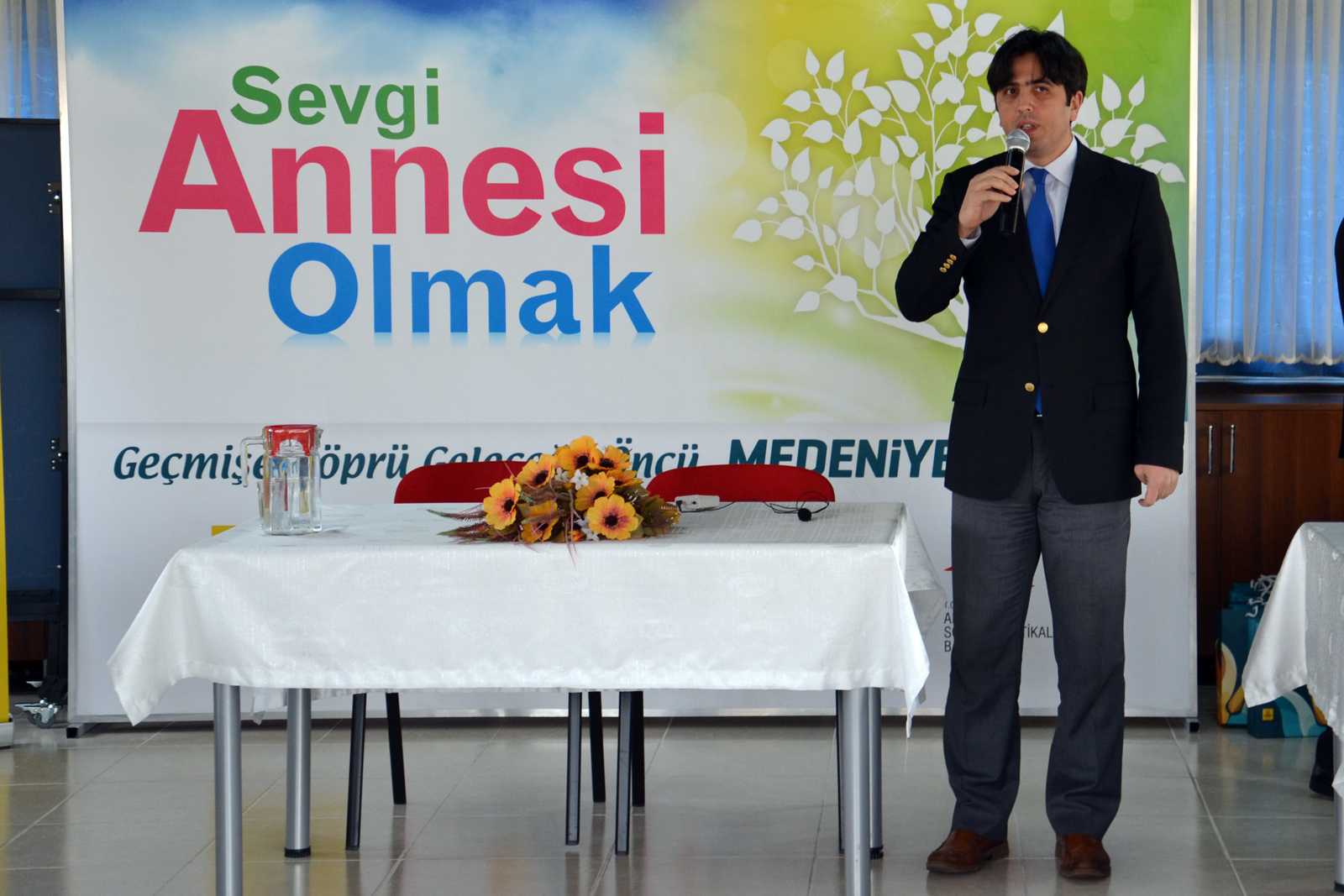 Bakıcı Annelere 'Sevgi Annesi Olmak' Sertifikaları Verildi 
