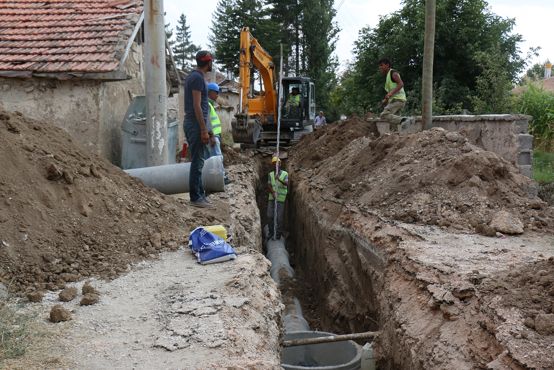 Ereğli ve Emirgazi'de Mahalleler Kanalizasyona Kavuşuyor
