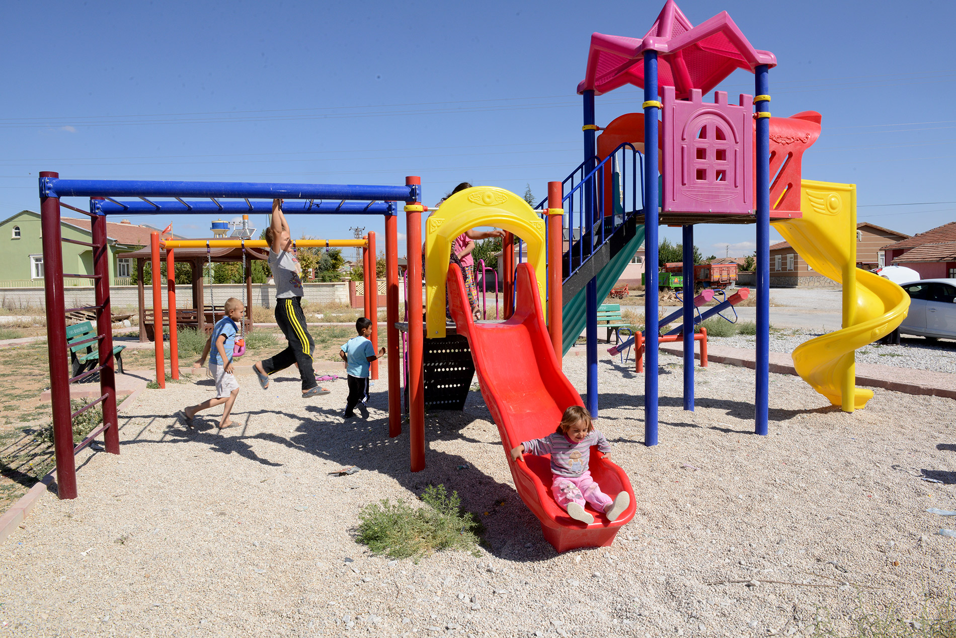 Büyükşehir'den 328 Mahalleye Park
