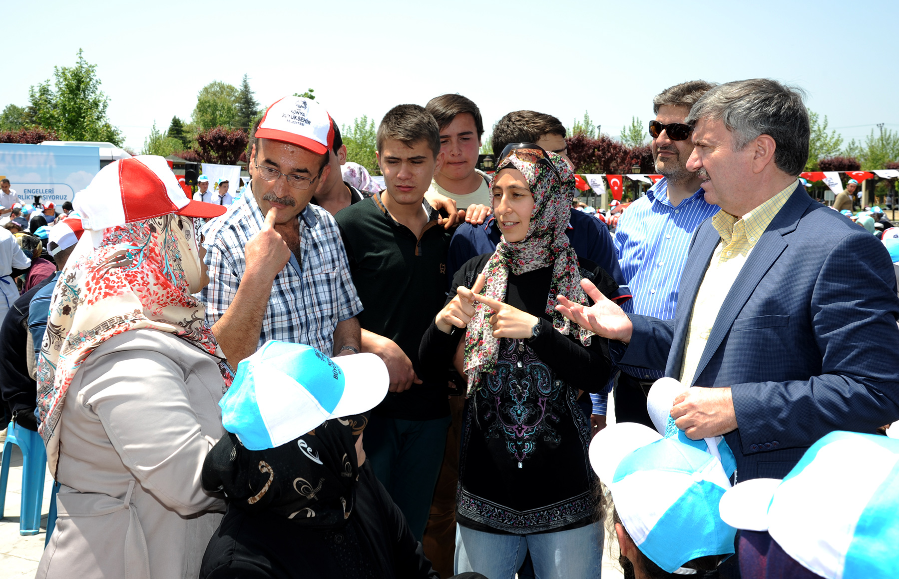 Başkan Akyürek, Engellilerle Piknikte Buluştu