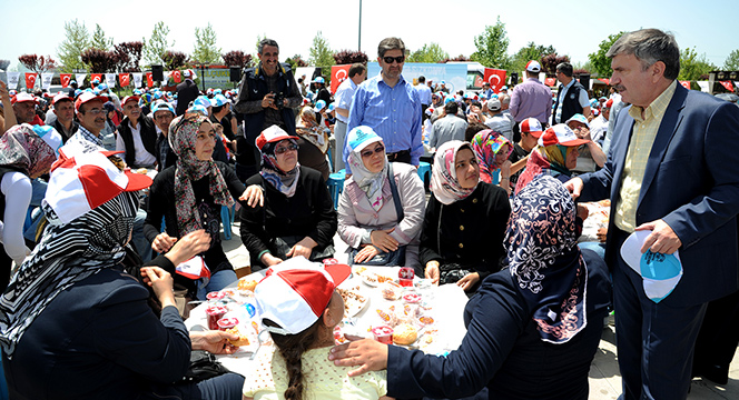 Başkan Akyürek, Engellilerle Piknikte Buluştu