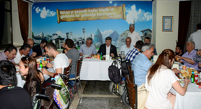 Başkan Akyürek Engellilerle İftarda Buluştu