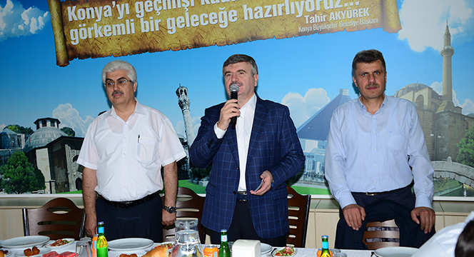 Başkan Akyürek, Huzurevi Sakinleri ve Çocuklarla İftar Yaptı