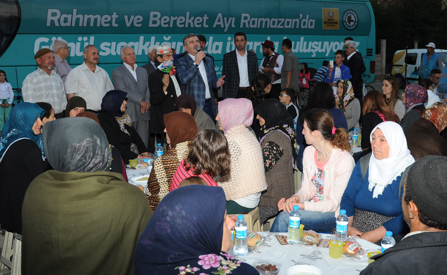 İftarlarda 100 Bin Kişiyle Buluştuk