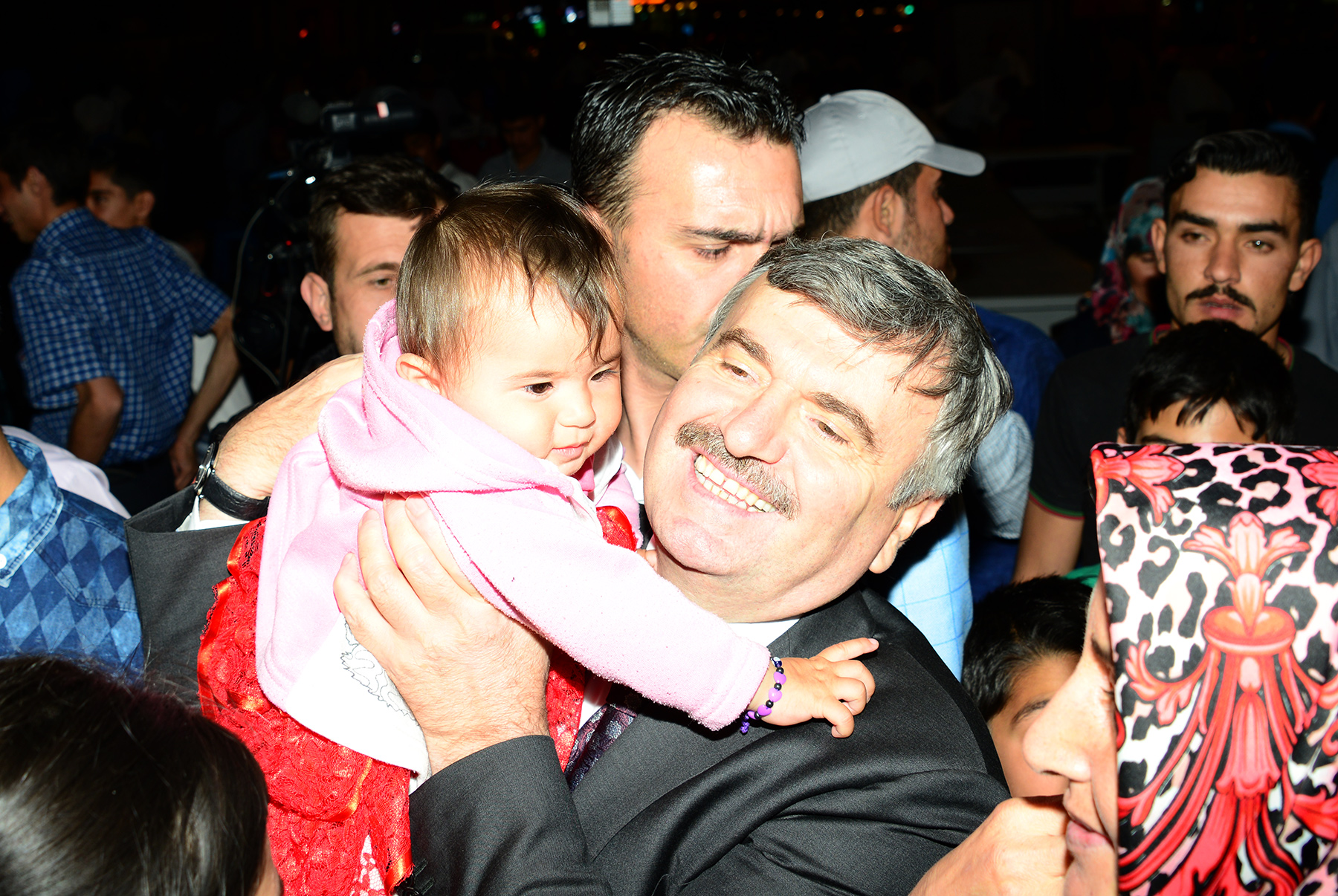 Binlerce Yetimle Mevlana Gölgesinde İftar