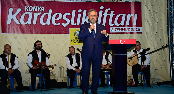 Binlerce Yetimle Mevlana Gölgesinde İftar